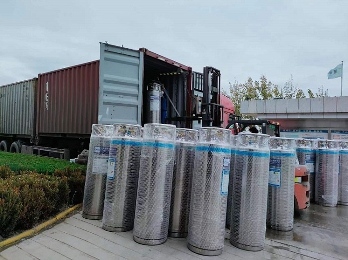 Portable Cryogenic Cylinders