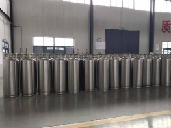 CE/ ISO Certified Cryogenic cylinders liquid oxygen nitrogen argon CO2 LNG tanks dewar flasks